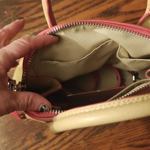 COACH PURSE - Picture 3 of 5